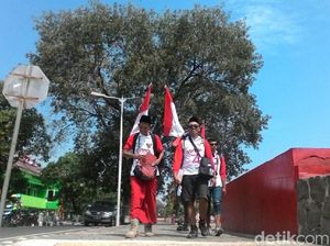 Sambut 17 Agustus, 4 Pegiat Literasi Jalan Kaki Wonogiri-Jakarta