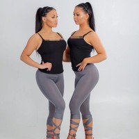 Untuk ke depannya, Julia dan Sofia mengaku berencana untuk melakukan operasi plastik agar semakin mirip. Mereka akan melakukan pembesaran payudara Foto: Instagram