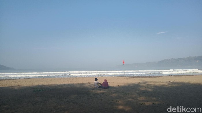 Pantai Teleng Ria, Pacitan