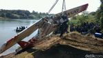 Penampakan Bangkai Cessna yang Jatuh di Indramayu
