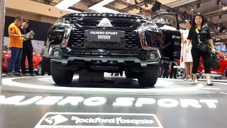 Mitsubishi Pajero Sport Rockford Fostage Black Edition Mitsubishi Pajero Sport Rockford Fostage Black Edition