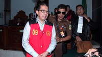 Hakim menyatakan Jokdri terbukti bersalah melanggar Pasal 235 juncto Pasal 233 dan Pasal 55 ayat 1 ke-2 KUHP. 
