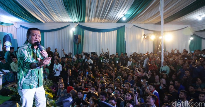 Perayaan hari lahir Partai Kebangkitan Bangsa (PKB) dimeriahkan oleh Didi Kempot. Didi Kempot dan Muhaimin Iskandar sempat bernyanyi bersama dalam acara yang digelar di kantor DPP PKB, Jl Raden Saleh, Jakarta Pusat, Selasa (23/7/2019).
