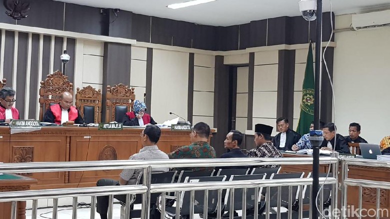 Jadi Saksi Suap, Menantu Bupati Jepara Akui Antar Rp 500 Juta ke Agus Sutisna Jadi Saksi Suap, Menantu Bupati Jepara Akui Antar Rp 500 Juta ke Agus Sutisna