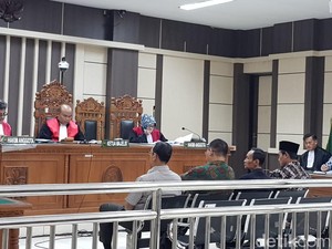 Jadi Saksi Suap, Menantu Bupati Jepara Akui Antar Rp 500 Juta ke Agus Sutisna