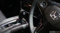 Mobil yang banderol Rp 334 juta itu dibekali dengan transmisi otomatis.