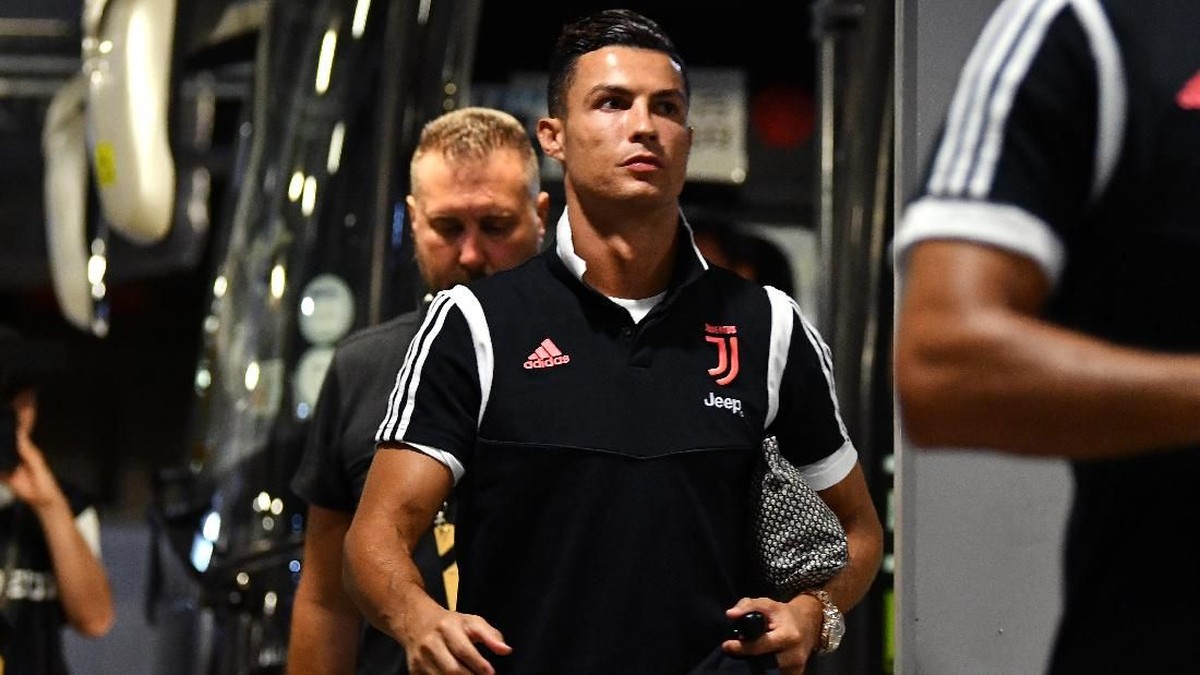 Cristiano Ronaldo tidak akan menghadapi tuntutan atas tuduhan kasus perkosaan. (Foto: Thananuwat Srirasant / Getty Images)