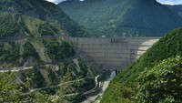 Bandungan Enguri, Georgia. Bendungan ini menjadi bendungan tertinggi di dunia dengan ketinggian 271,5 M. Pembangunan bendungan ini dimulai pada tahun 1961 dan selesai pada tahun 1978. Istimewa/Earthworld.