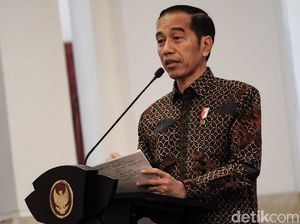 Jokowi Sindir Ibu-ibu Pecinta Impor Karena Neraca Dagang Tekor