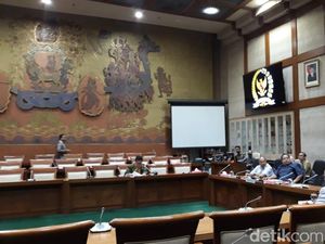Bahas Tunggakan Jiwasraya, DPR & Kementerian BUMN Rapat Tertutup