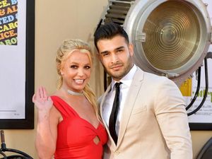 Potret Pacar Brondong Britney Spears yang Datang dari Keluarga Muslim