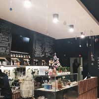 Di Bekasi Bisa Nongkrong Sambil Ngopi dan Ngemil Enak di 5 Kafe Ini