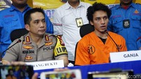 Jefri mengatakan dirinya baru dua kali menggunakan ganja. Pool/Palevi S/detikFoto.