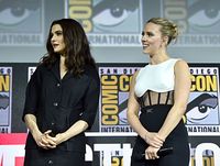 Scarlett Johansson Pamer Cincin Tunangan, Harganya Ditaksir Rp 5,6 Miliar