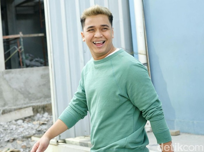 Billy Syahputra Billy Syahputra saat ditemui di studio Trans TV.