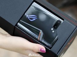 Penampilan Gahar Asus ROG Phone 2