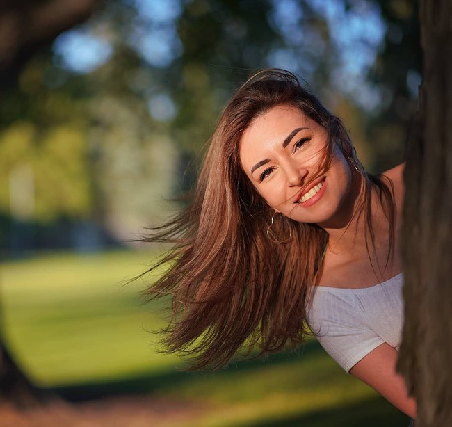 Terlepas dari kontroversinya, nama Alinity populer sejak dirinya jadi gamer online. Ia pun kerap melakukan streaming video langsung dan banyak pria yang terpesona dengan paras cantik wajahnya. Foto: Instagram