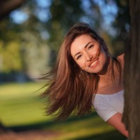 Terlepas dari kontroversinya, nama Alinity populer sejak dirinya jadi gamer online. Ia pun kerap melakukan streaming video langsung dan banyak pria yang terpesona dengan paras cantik wajahnya. Foto: Instagram