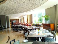 Di Resto Hotel Ini Bisa Makan Sepuasnya Lebih dari 100 Hidangan