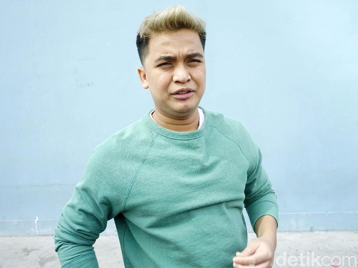 Billy Syahputra saat ditemui di studio Trans TV.