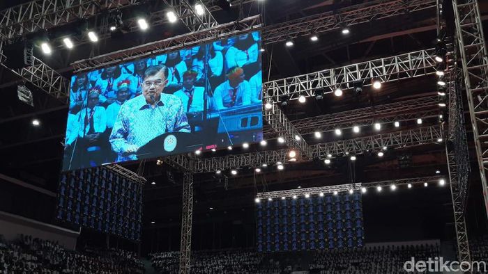 Wakil Presiden Jusuf Kalla (JK)/Foto: Achmad Dwi Affriyadi Wakil Presiden Jusuf Kalla (JK)/Foto: Achmad Dwi Affriyadi