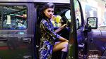 Pesona Para Gadis Petualang Jeep
