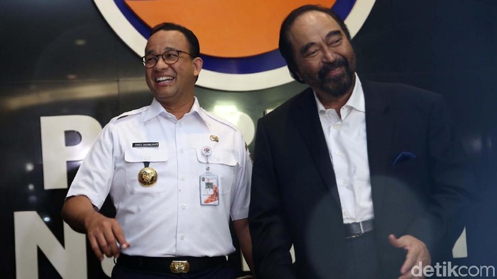 Gubernur DKI Jakarta Anies Baswedan dan Ketum NasDem Surya Paloh memberikan keterangan pers seusai melakukan pertemuan. Begini suasananya.
