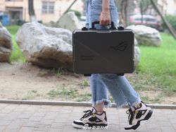 Penampilan Gahar Asus ROG Phone 2