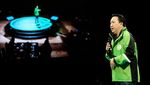 Gaya Boy Thohir Pakai Jaket Gojek Setelah Jadi Komisaris