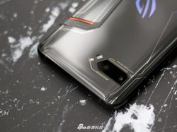 Penampilan Gahar Asus ROG Phone 2