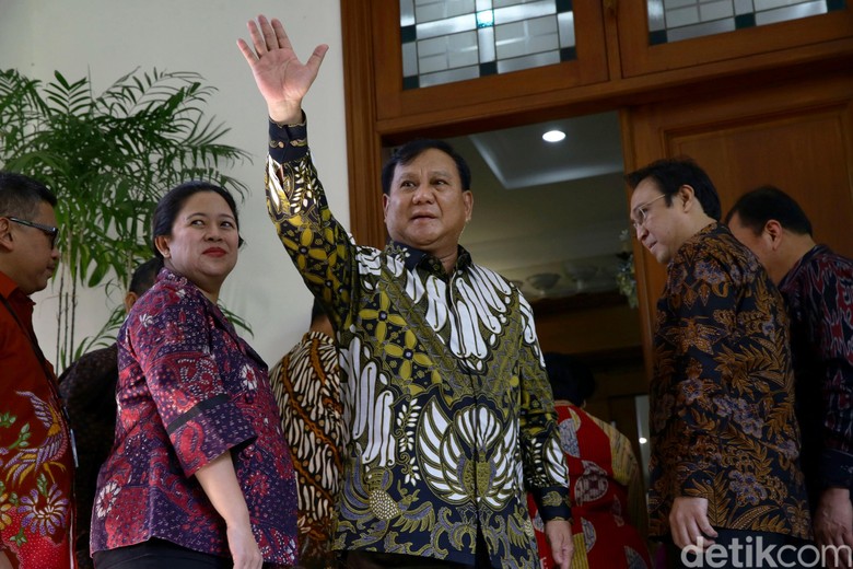 Gerindra: Prabowo Banting Setir, Penumpang Gelap Gigit Jari Gerindra: Prabowo Banting Setir, Penumpang Gelap Gigit Jari