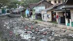 Potret Sungai Kering Akibat Kemarau di Tangerang