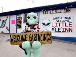 Suasana Area 51, Persembunyian Alien yang Mau Diserbu