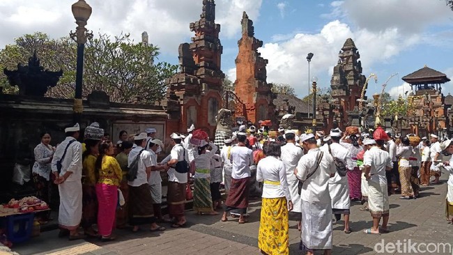Ladang Minyak Kerajaan Arab Diserang, Jadwal Penerbangan Amburadul