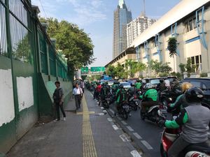 Dear Abang Ojol, Ini Saran Biar Bertahan di Tengah Geger Corona