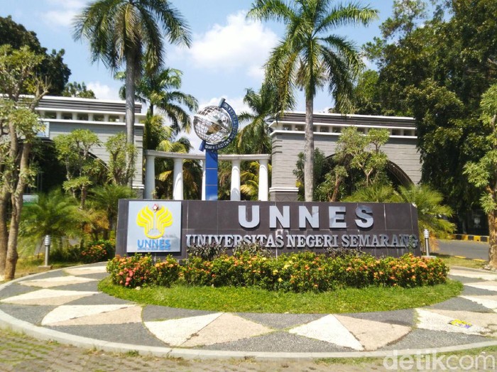 Rektor Universitas Negeri Semarang (Unnes), Fathur Rokhman, Rabu (24/7/2019).