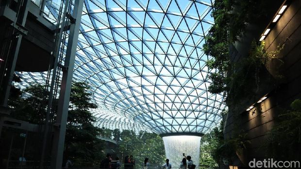 Jewel Changi yang futuristik
