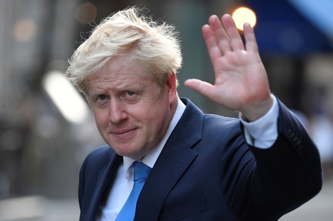 Boris dan Carrie jarang terlihat berduaan di depan publik. Sampai saat ini, keduanya enggan membicarakan hubungan mereka. Boris mengatakan kepada BBC, tidak adil untuk menyeret orang yang dicintainya ke politik. (Foto: Reuters)