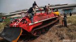 Hebat! Tank Damkar Ini Mampu Tembus ke Pusat Kebakaran