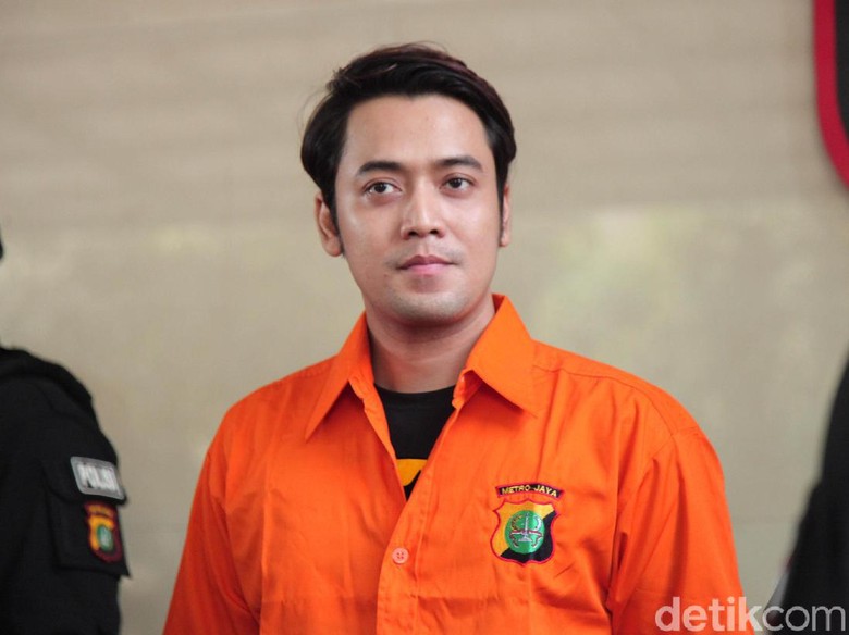Kriss Hatta Didakwa Lakukan Penganiayaan di Klub Malam Kriss Hatta Didakwa Lakukan Penganiayaan di Klub Malam
