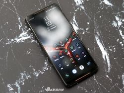 Penampilan Gahar Asus ROG Phone 2