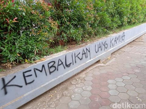 Aksi vandalisme di Gedung Pemkab Bojonegoro/