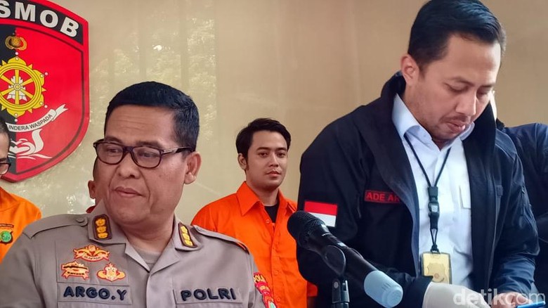 Polisi Sudah Periksa 5 Saksi Terkait Kasus Penganiayaan oleh Kris Hatta Polisi Sudah Periksa 5 Saksi Terkait Kasus Penganiayaan oleh Kris Hatta