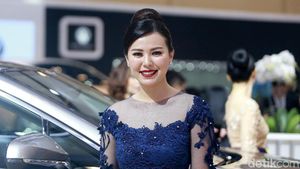 Usher Lexus Cantik Berkebaya