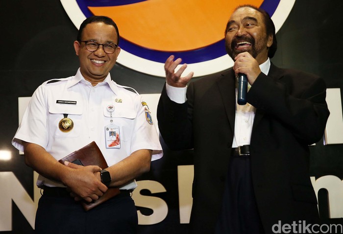 Gubernur DKI Jakarta Anies Baswedan dan Ketum NasDem Surya Paloh memberikan keterangan pers seusai melakukan pertemuan. Begini suasananya.
