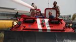 Hebat! Tank Damkar Ini Mampu Tembus ke Pusat Kebakaran