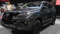 Pesaing utama Pajero Sport yakni Toyota Fortuner berada di posisi ke-16. Foto: Dok. Toyota Astra Motor
