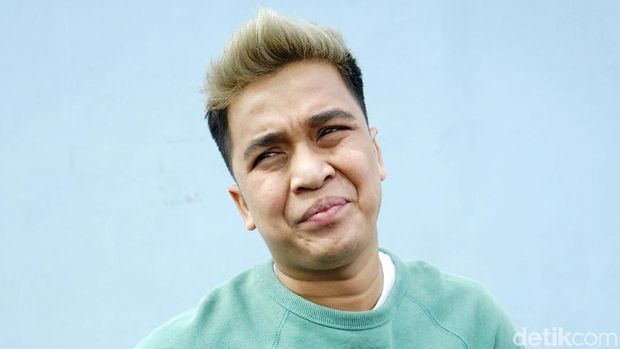 Kisah Billy Syahputra yang Dimaki Driver Ojol 