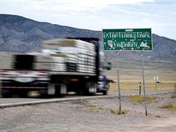 Suasana Area 51, Persembunyian Alien yang Mau Diserbu