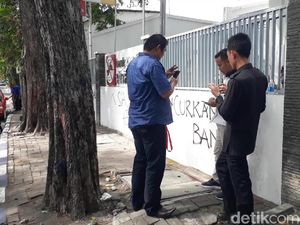 Polisi Turun Tangan Selidiki Aksi Vandalisme di Gedung Pemkab Bojonegoro